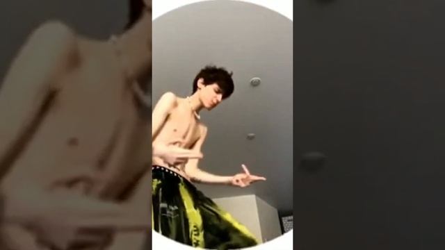 Звуки скелета майнкрафт #shorts смотреть онлайн