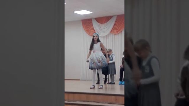 Выступаю,музыки совсем не слышно смотреть онлайн