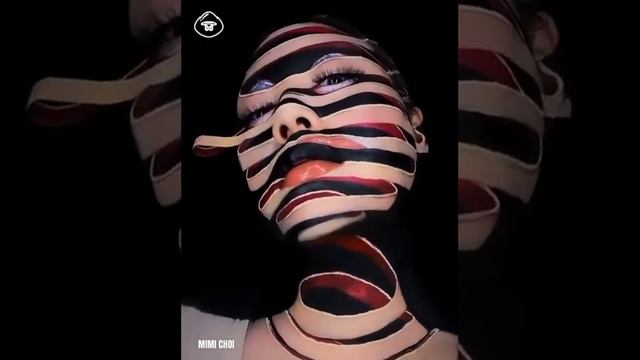 Художница Ким Даюн рисует на своем лице смотреть онлайн