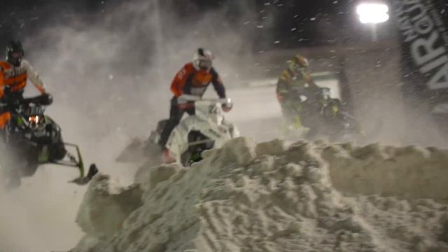 SUPER GREMLIN ft. Kody Kamm смотреть онлайн