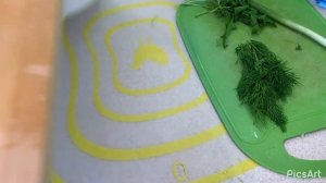 Салат из свежей капусты, огурцов и помидоров на каждый день.