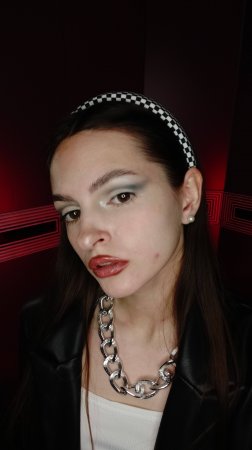 Макияж в стиле 90ых
