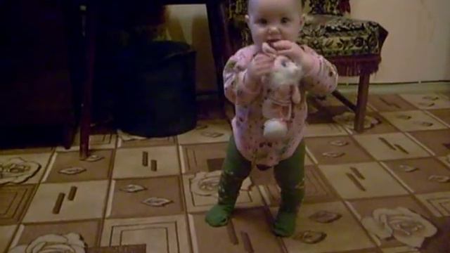 Ева делает первые шаги, нам 8 месяцев, 15 дней смотреть онлайн
