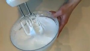 Песочный торт с безе и орехами (РЕЦЕПТ ОЧЕНЬ ХРУСТЯЩЕГО БЕЗЕ)