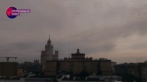 Красоты Москвы. Сижу у окошка и тут...