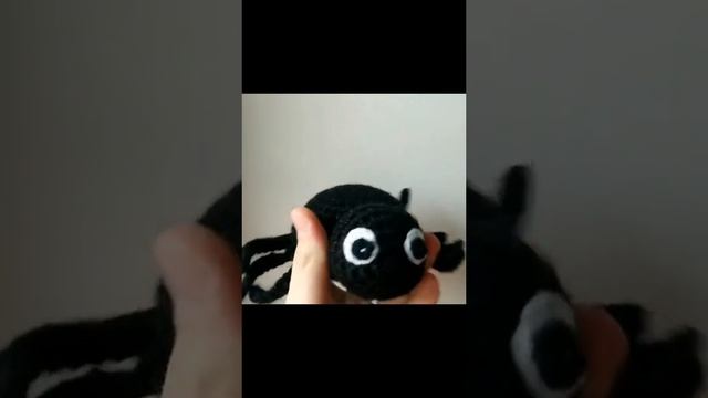 Вязанный крючком паучок