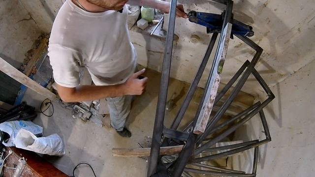 Каркас винтовой лестницы своими руками. Самодельная винтовая лестница. Часть 1