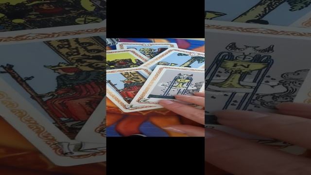 КАКАЯ ?РАДОСТЬ НА НОСУ❓❗#shorts #гадание #чтодумаетобомнеон #егомысли #ТАРО???