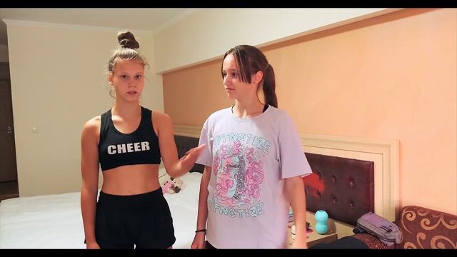 РУМ ТУР ЛАГЕРЯ ЧЕРЛИДЕРШ