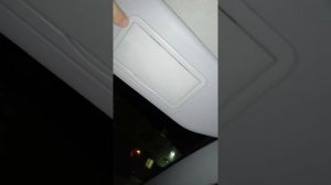 Удалил надпись на солнцезащитном козырьке Весты