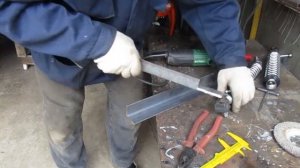 Скаут Сафари-3. Ставлю задние амортизаторы.mp4