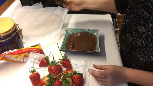 КЛУБНИКА В ШОКОЛАДЕ.Ко Дню Святого Валентинa.Chocolate covered strawberries смотреть онлайн