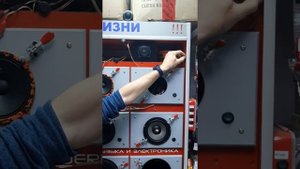 Полноценная 3- х компонентная акустика Kicx Sound Civilization в стенде