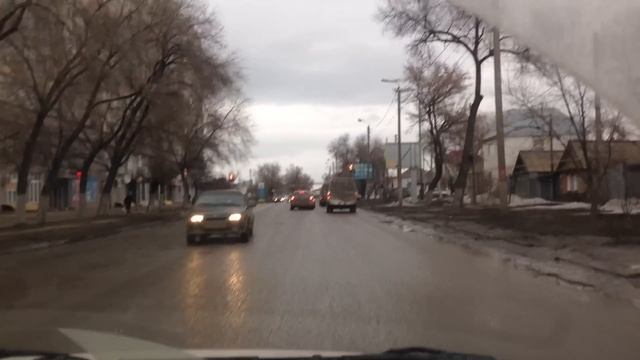 Разбитая дорога. Уральск, ул. М. Маметовой (Мира)