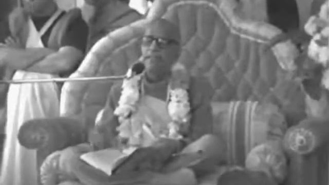 You Have Got Zeroes. Put Krishna. You Become Ten - Prabhupada 0906 смотреть онлайн