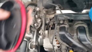 Устанавливаю LED лампы H7 в подсветку поворотов Kia Rio 4