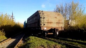 Маневровый Тепловоз чмэ 3 1878 едит  на завод ПАЗ с северсталью