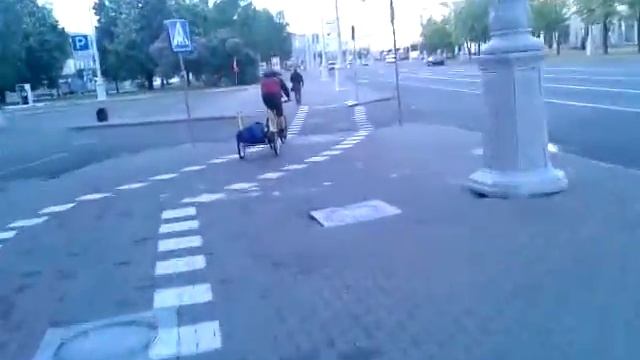 Леонид Leonidas испытывает велоприцеп (bike trailer) 1 смотреть онлайн