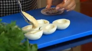 Фаршированные яйца с семгой