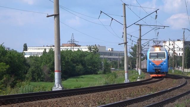 ЭП1М-570 с поездом №273 Северобайкальск — Адлер. смотреть онлайн