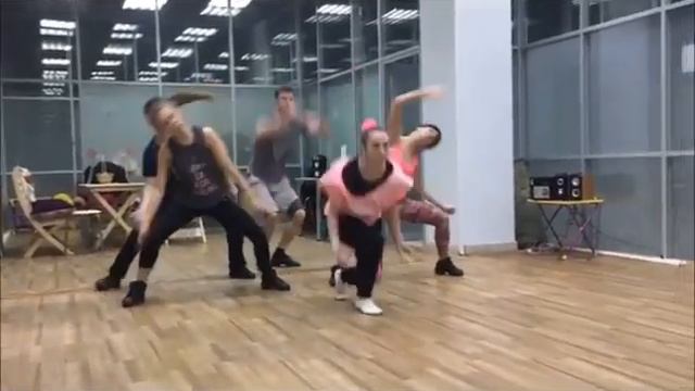 Крутая Александра Зайцева на репетиции со своей командой в "ARt Классе".