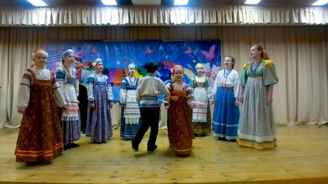 Детский ансамбль народной песни "НАПЕВ" русская народная плясовая песня "Да шла девица к ставнику"