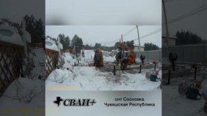 Несколько объектов на винтовых сваях.