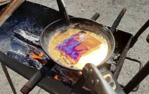 10 КИЛОГРАММ ЖИДКОГО СВИНЦА! Мангальный Способ Плавки Свинца. Утяжеляем ЯКОРЬ для лодки Прогресс-2