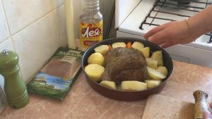 Говядина запечённая в духовке.