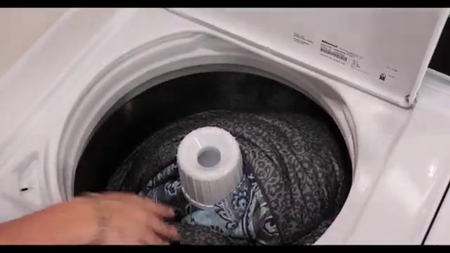 Washing a Queen Size Comforter смотреть онлайн