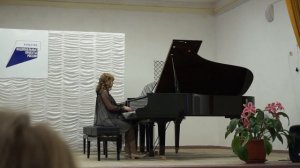 "Романс" Шмелькова М., исполняет Стрельникова Ярослава, 6 класс