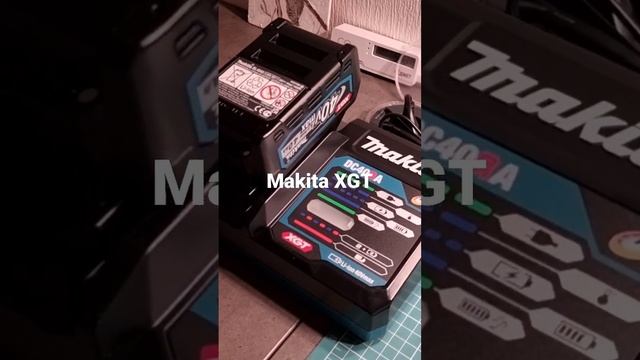 Зарядка аккумулятора для пылесоса Makita CL002GZ03