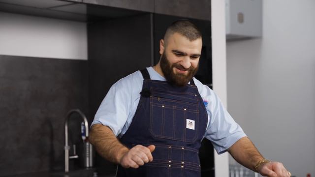 Er traut sich in die Küche: Ghazi47 bei BeastKitchen смотреть онлайн