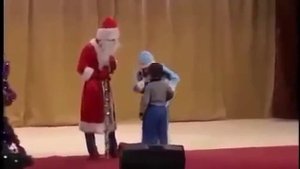 Мальчик рассказал стишок