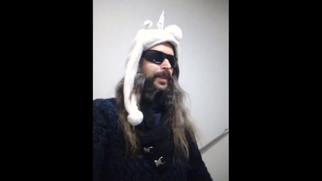 Длинноволосый 43-летний тенор мужчина-ЕдиноРОК берёт ноту выше Кипелова Ляь2 смотреть онлайн