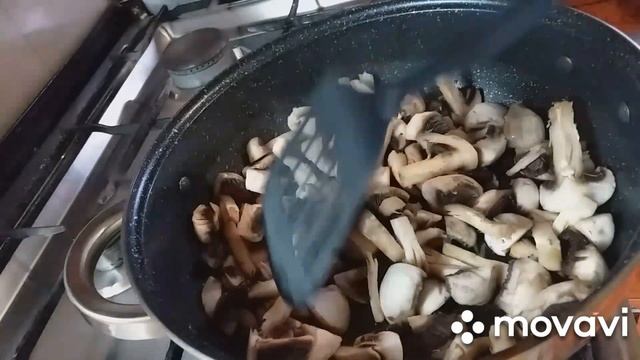 Рождественский РЕЦЕПТ!!!ШАМПИНЬОНЫ!!!ГРИБЫ В СМЕТАНЕ!!!Шампиньоны в Сметанном соусе!Для НОВОГО ГОДА