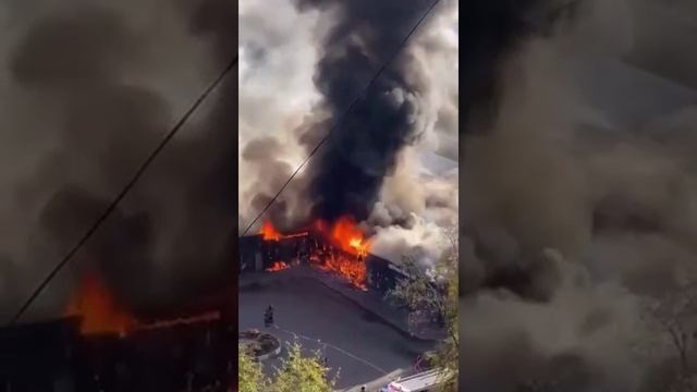 Пожар в Химках. В микрорайоне Подрезково загорелись торговые ряды