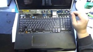 Разбираем ноутбук Alienware M18x R2 teardown