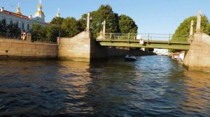 Прогулка на катере по Неве и каналам Санкт-Петербурга.