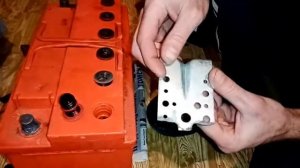 Лайкфак как открыть и сохранить крышки акб при его обслуживании!