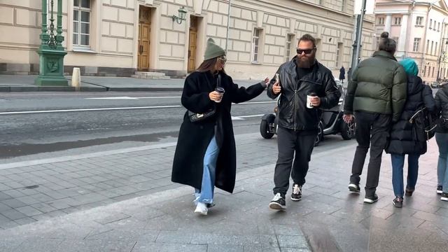 Москва ?? . Как одеваются в столице осенью .Street  style in Moscow. 街头时尚 الموضة والأناقة