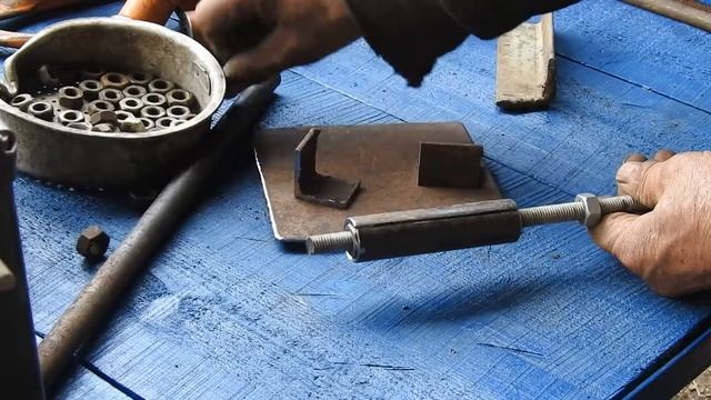 ОСЬ КАЧЕНИЯ ДЛЯ ИНСТРУМЕНТА