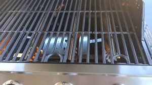 Новый гриль Char Broil Performance 4SB. Работа горелок. Коптит гриль