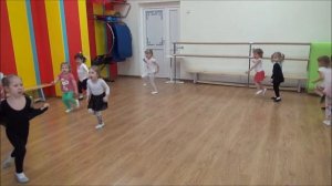 Игровые упражнения в ходьбе. Гномы и великаны