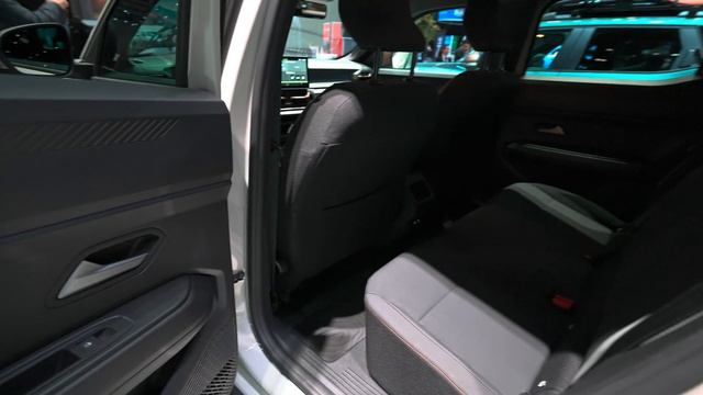 2024 Dacia Duster Hybrid Review смотреть онлайн