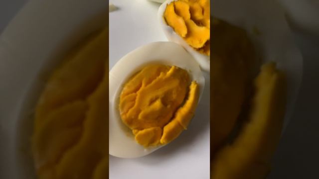 Деревенские яйца.Очень вкусные?#лайфстайлблог #едимвкусно #блоггер #ужиндома #рекомендации #осень?