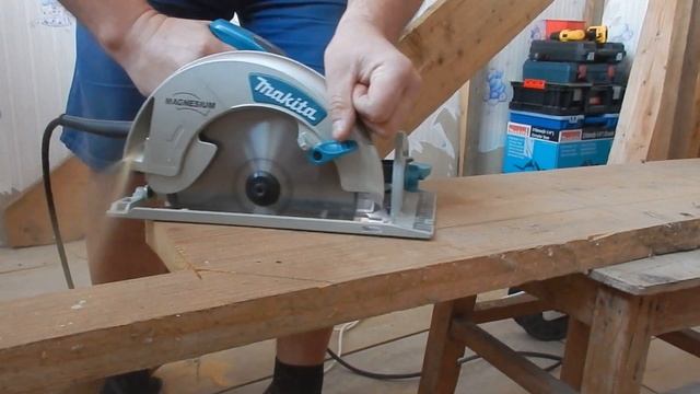 07 Продолжаю проект по сооружению деревянной лестницы на второй этаж (часть 2) смотреть онлайн