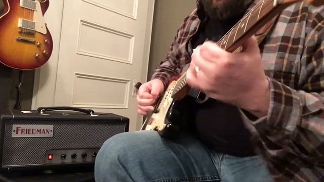 TBCS4E12: Fender '60s Road Worn Stratocaster w/ Friedman Dirty Shirley Mini Demo. смотреть онлайн