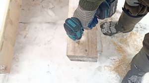 Тест гайковёрта с АлиЭкспресс. Вкручиваем "глухарь" 10х200мм в мерзлый сосновый брус.