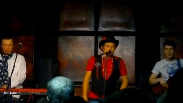 Ундервуд - Следи За Её Левой Рукой смотреть онлайн